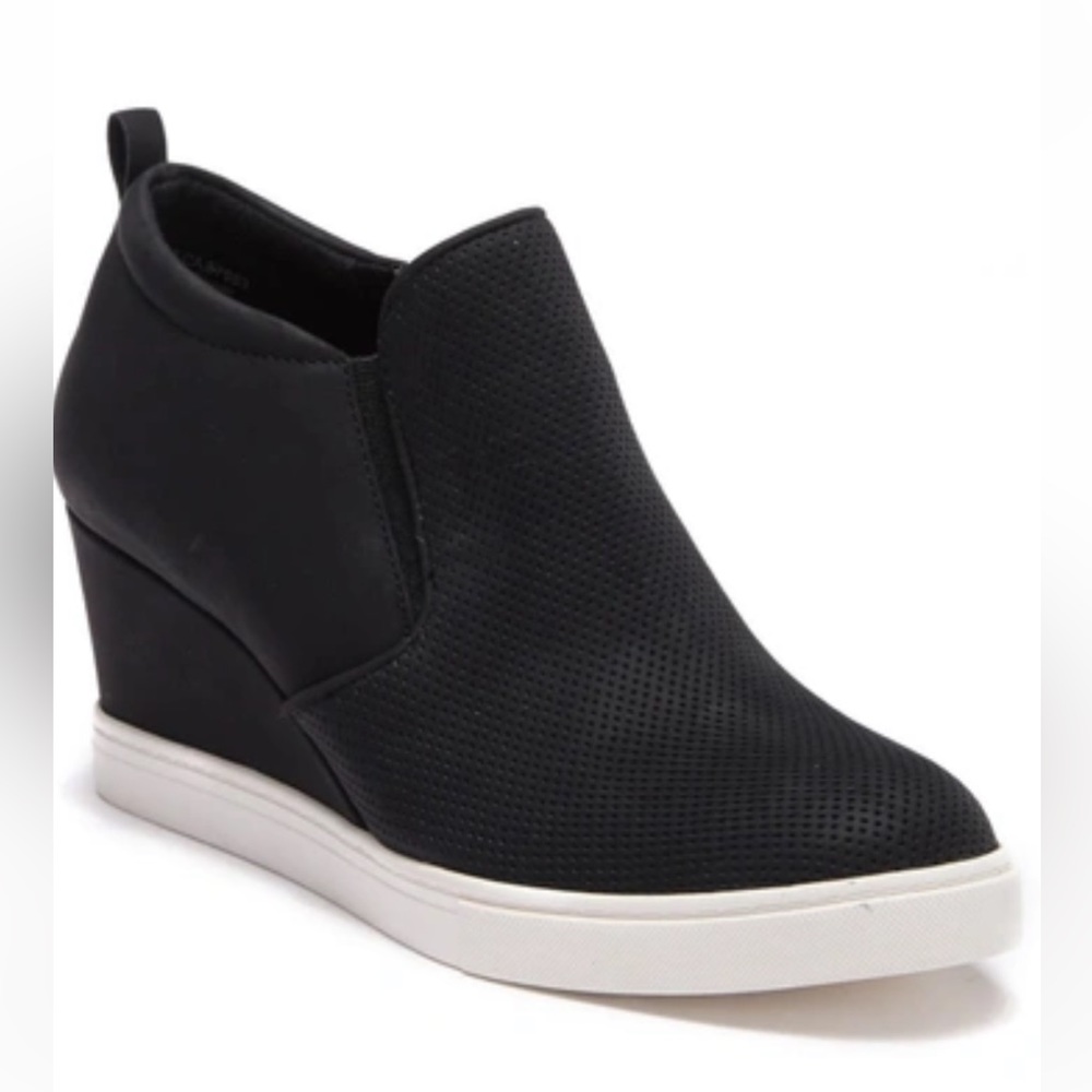 Susina Areya Wedge High Top Sneakers in 11M black